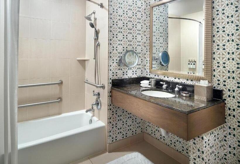 Номер Deluxe Адаптированный для Инвалидов, Omni Orlando Resort At Championsgate