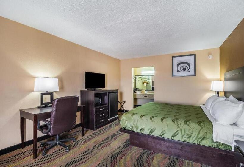 Quarto Estandar Cama King, Quality Inn & Suites