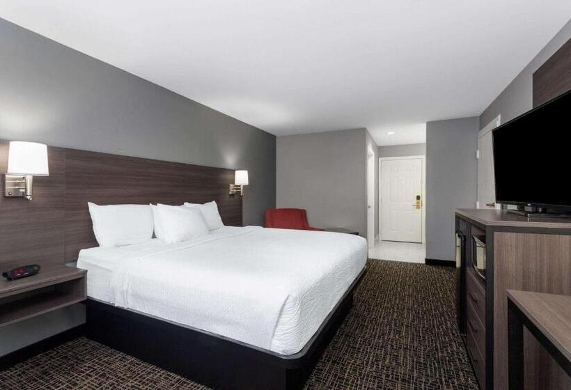 Номер Стандарт Кровать Кинг Адаптированный для Инвалидов, Ramada By Wyndham Sellersburg/louisville North