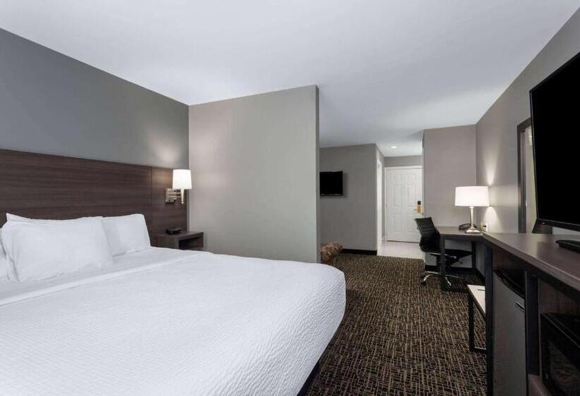 Люкс Deluxe Кровать Кинг, Ramada By Wyndham Sellersburg/louisville North