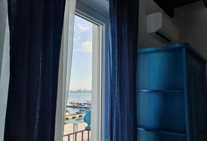 Четырехместный Номер Стандарт Вид на Море, B&b La Terrazza Di Nonnanna