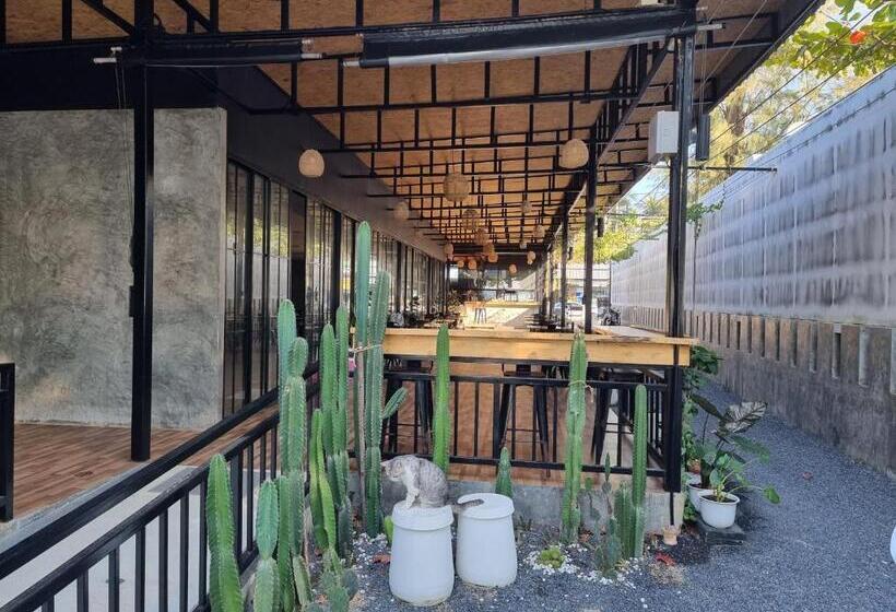 اتاق سوپریور, Tt Naiyang Beach Phuket