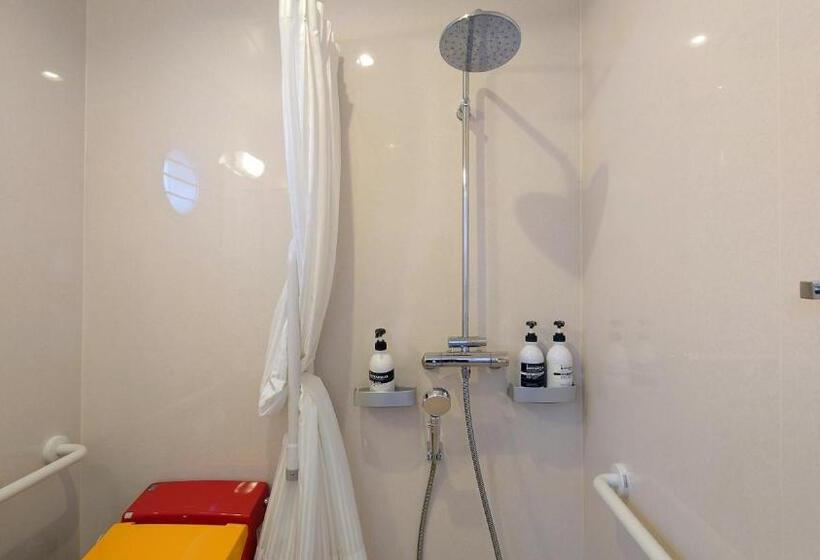 اتاق سوپریور, Zerogravity Seisui Villa