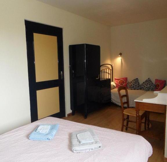 Номер Стандарт, Chambres D Hôtes Domaine Du Bourg