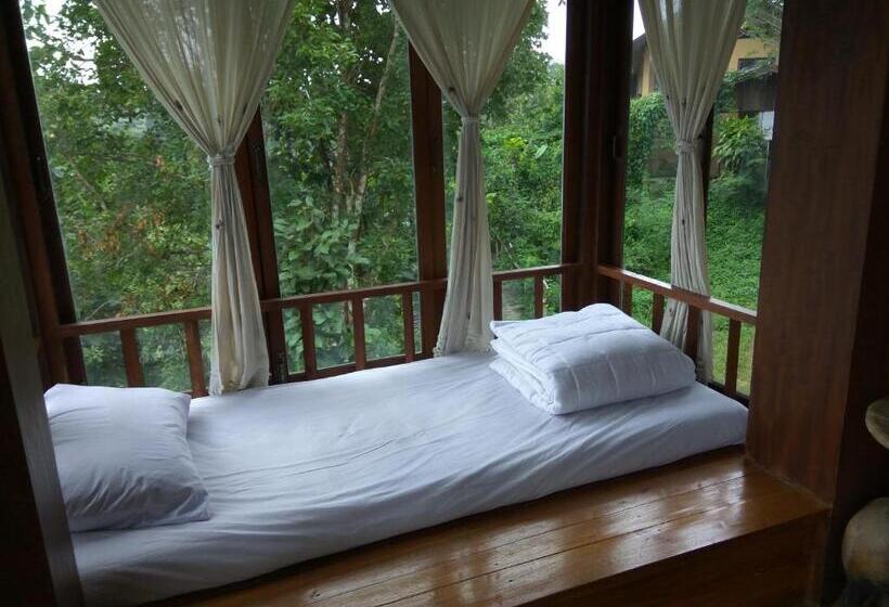 Трехместный Номер Deluxe, Khunyuam Resort