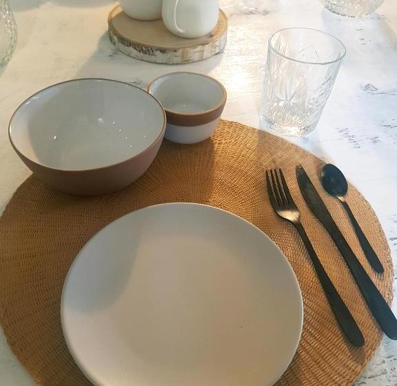 Семейный Номер Совместный Санузел, Peyo Et Foodie