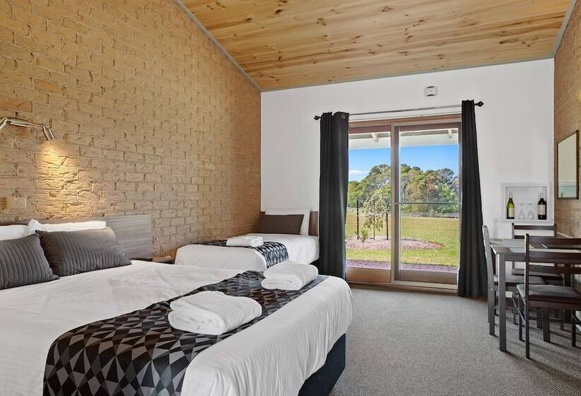 패밀리 룸, Lookout Mountain Retreat