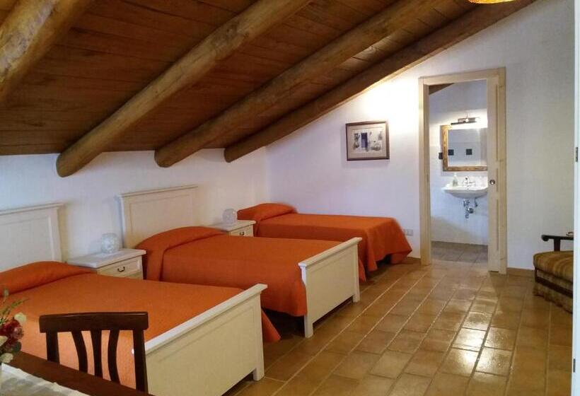 Номер Стандарт Трехместный, B&b Il Melograno