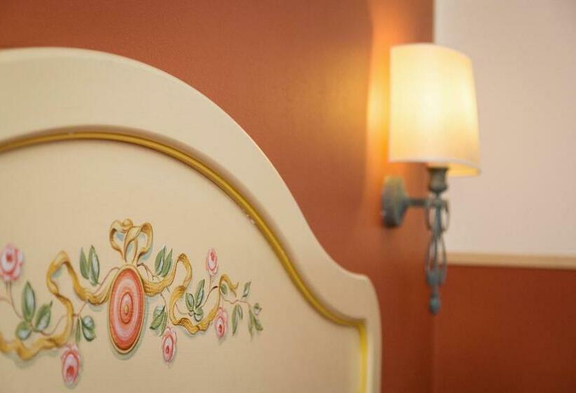 Номер Deluxe Вид на Море Боковой, Grande Albergo