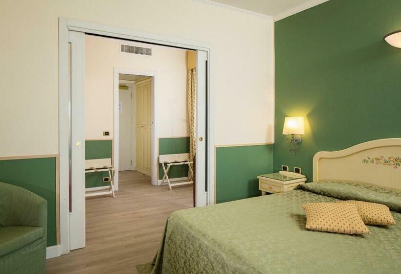 Полулюкс, Grande Albergo