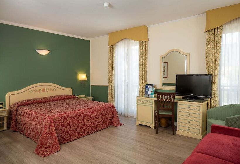 Семейный Номер, Grande Albergo