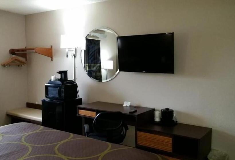 Номер Deluxe, Super 8 By Wyndham Greenville