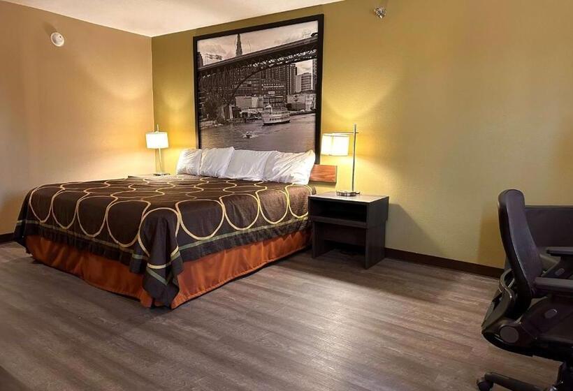Люкс Deluxe Кровать Кинг, Super 8 By Wyndham Bellefontaine