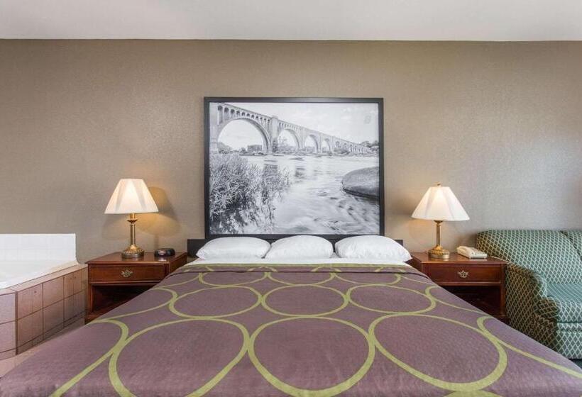 Люкс Deluxe Кровать Кинг, Super 8 By Wyndham Petersburg