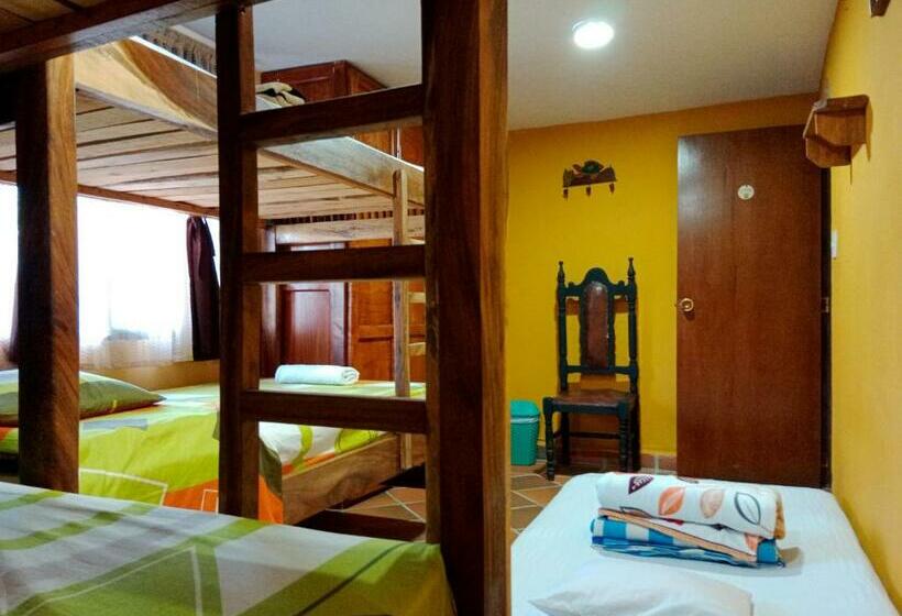Семейный Номер, Vista Hermosa Eco Hostal