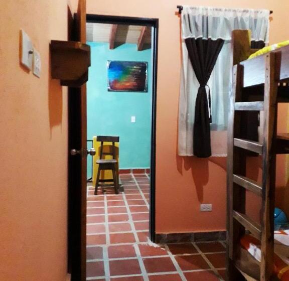 Семейный Номер Совместный Санузел, Vista Hermosa Eco Hostal