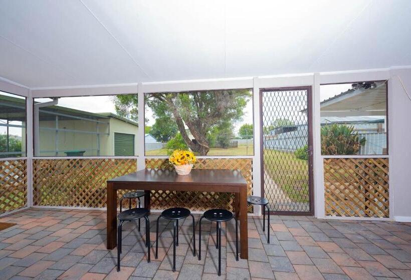 Дом 3 Спальни, Renovated Little Cottage Aberdare Hunter Valley