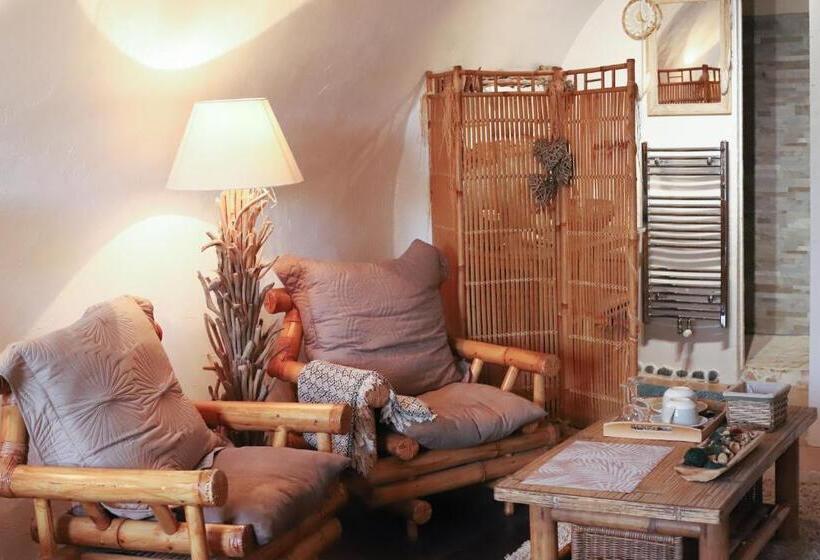 Номер Стандарт Вид на Горы, Chambre D Hotes La Marlotte