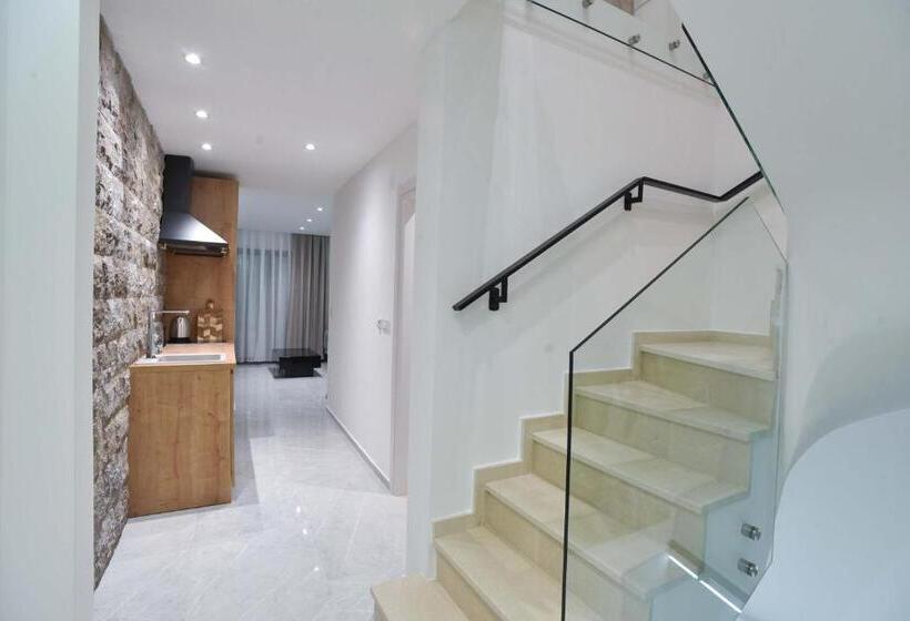 سوییت دوبلکس, Misisuone Apartments Budva