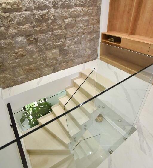 سوییت دوبلکس, Misisuone Apartments Budva