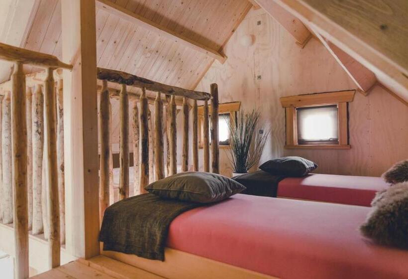 آپارتمان 2 خوابه, Tree House