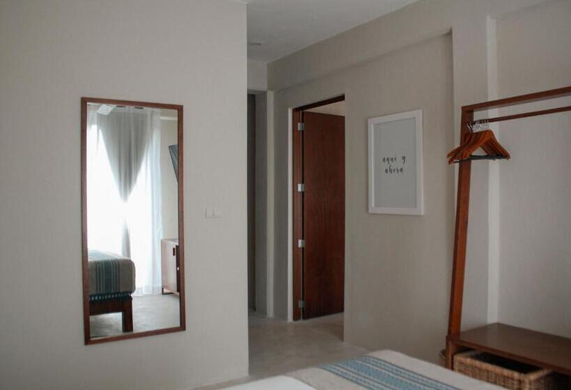 バルコニー付きジュニアスイート, Noah Beach Hotel & Suites