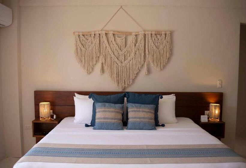オーシャンビューデラックススイート, Noah Beach Hotel & Suites