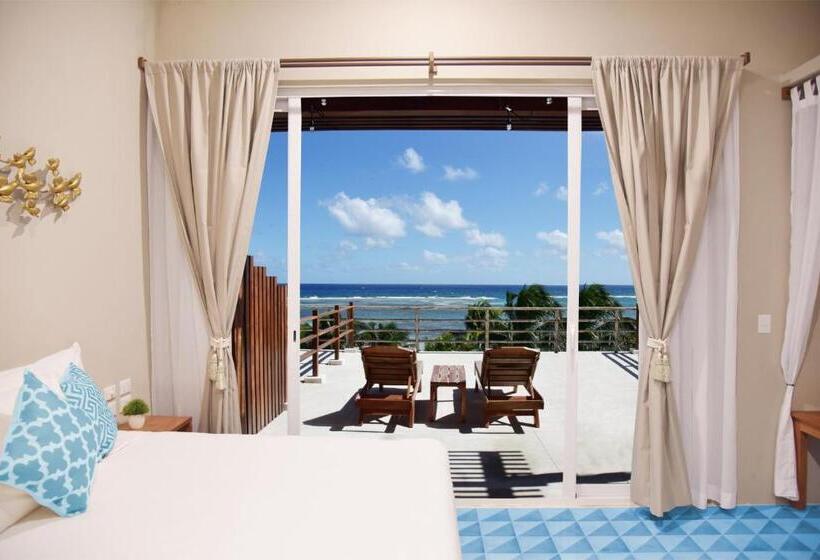 キングサイズベッドのスイートルーム, Noah Beach Hotel & Suites