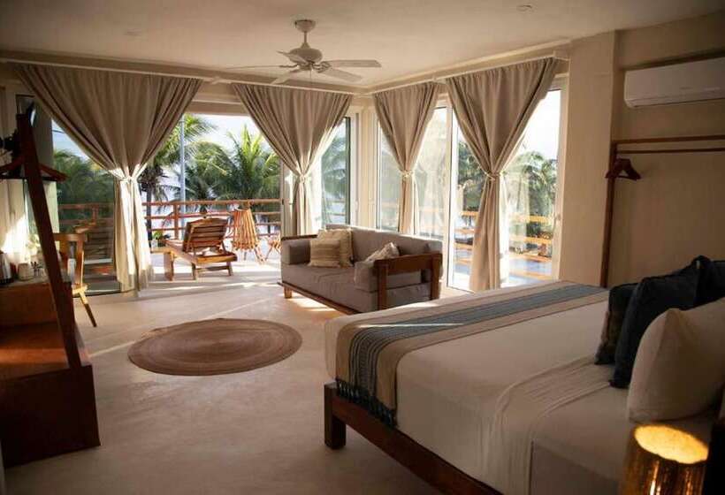 オーシャンビュースイート, Noah Beach Hotel & Suites