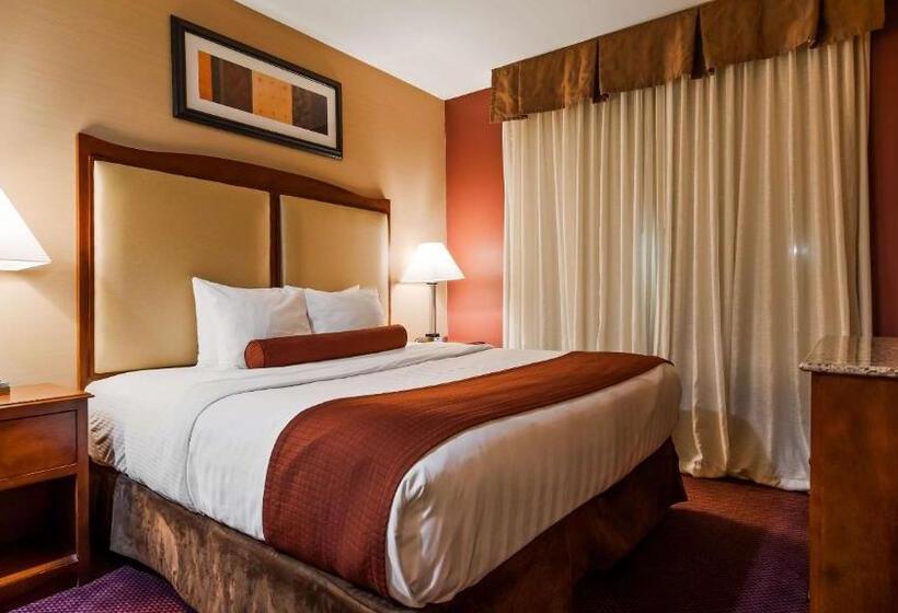Люкс Кровать Кинг, Best Western Plus Hannaford Inn & Suites