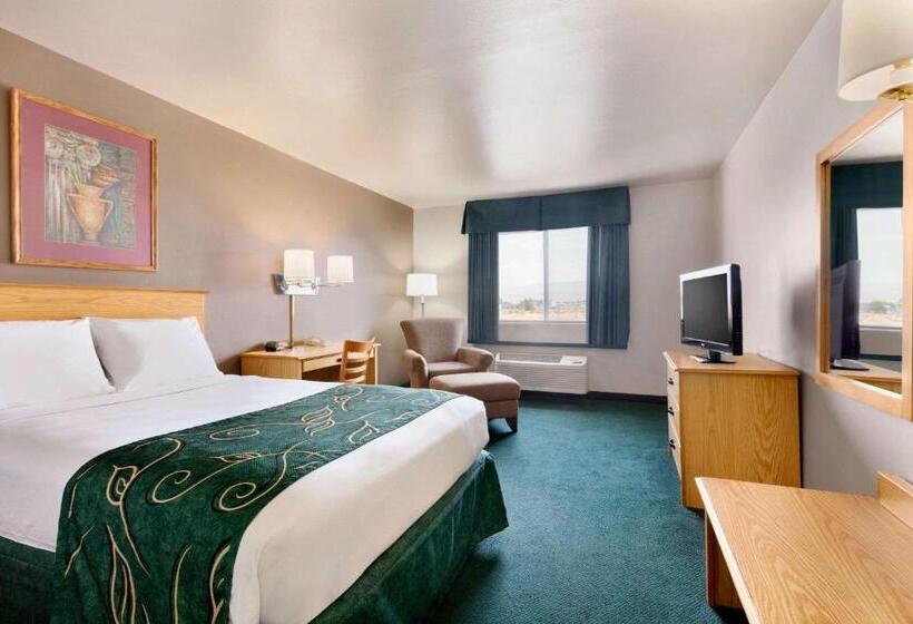 חדר סטנדרט עם מיטת קינג, Travelodge By Wyndham Yermo