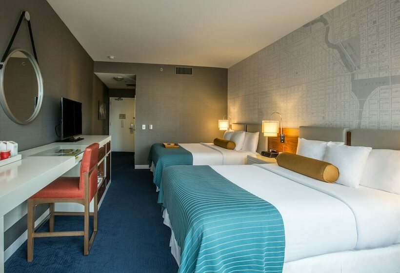 Deluxe Kamer, Kinzie