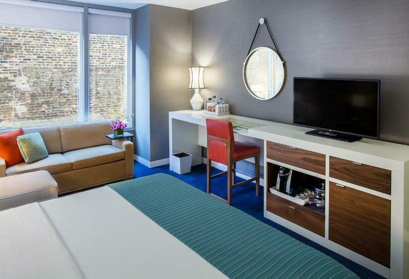 Deluxe Kamer met Kingsize Bed en Uitzicht op de Stad, Kinzie