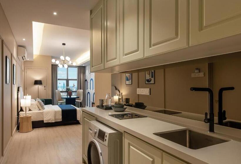استودیوی استاندارد, Ami Suites