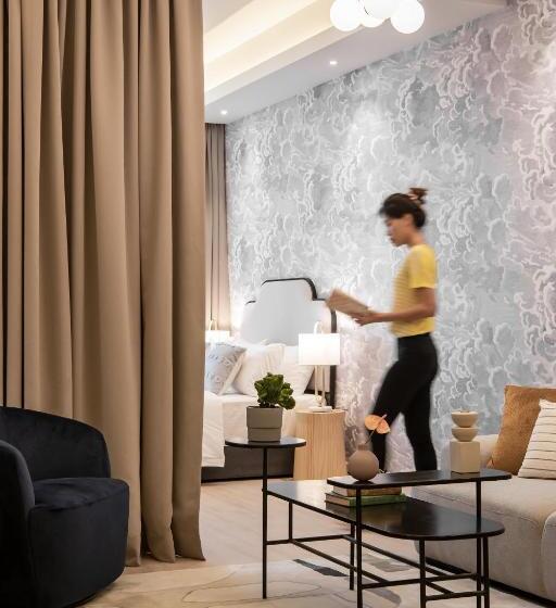 سوییت, Ami Suites