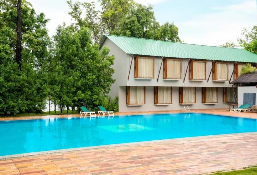 Хижина, Whistling Woodzs Resort