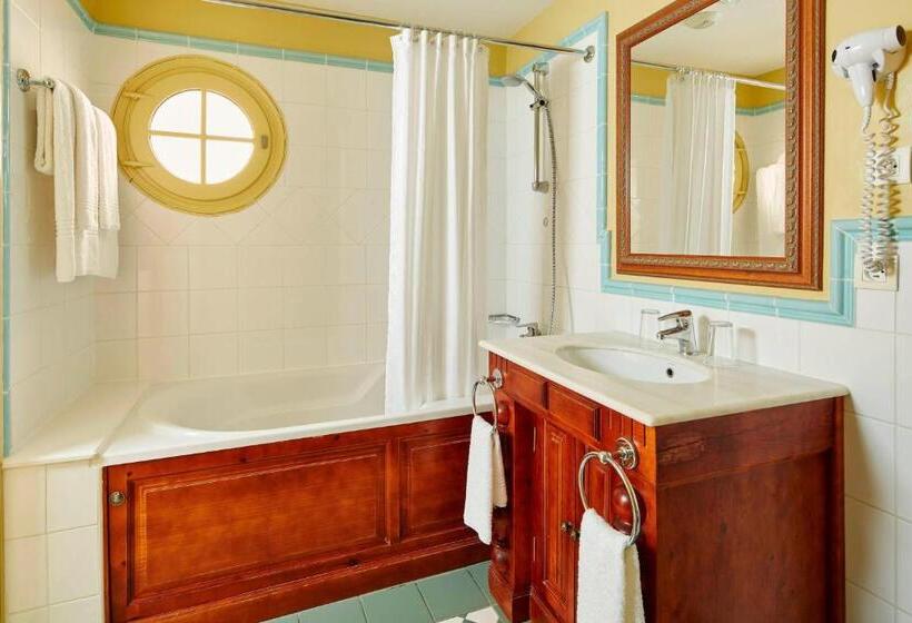 استودیوی استاندارد, Marriott S Village D Iledefrance