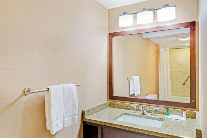 Люкс, Ramada By Wyndham Seekonk Providence Area