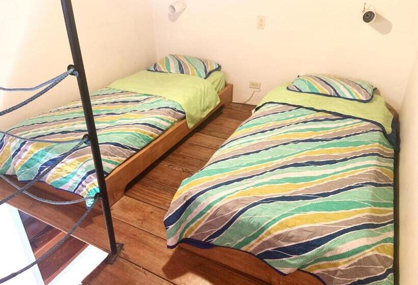 Номер Стандарт Вид на Сад, Hostal Jardín Escondido