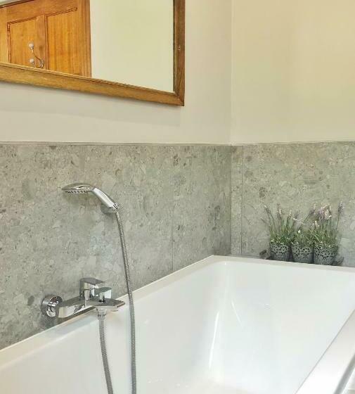 Номер Стандарт, Louvre Guesthouse