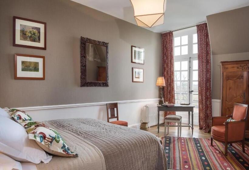 Номер Deluxe, Château Des Grotteaux