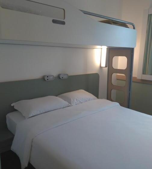 스탠다드 트리플 룸, Ibis Budget Nao Me Toque