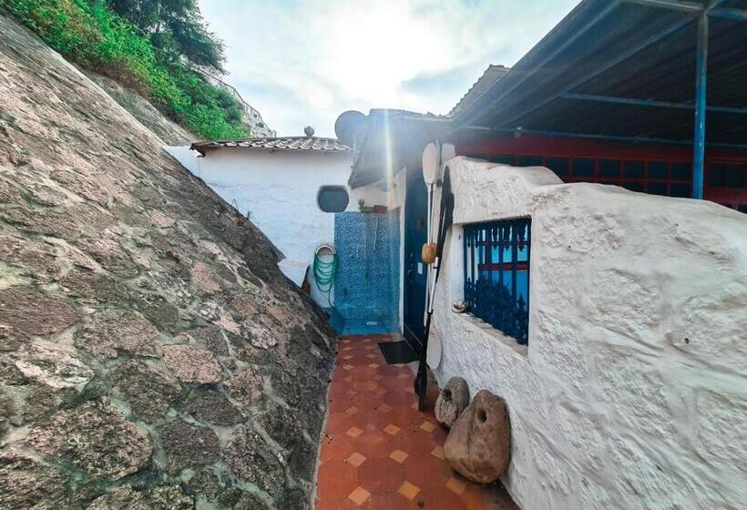 اتاق استاندارد چهارنفره با بالکن, Hosteria Farallon Dillon
