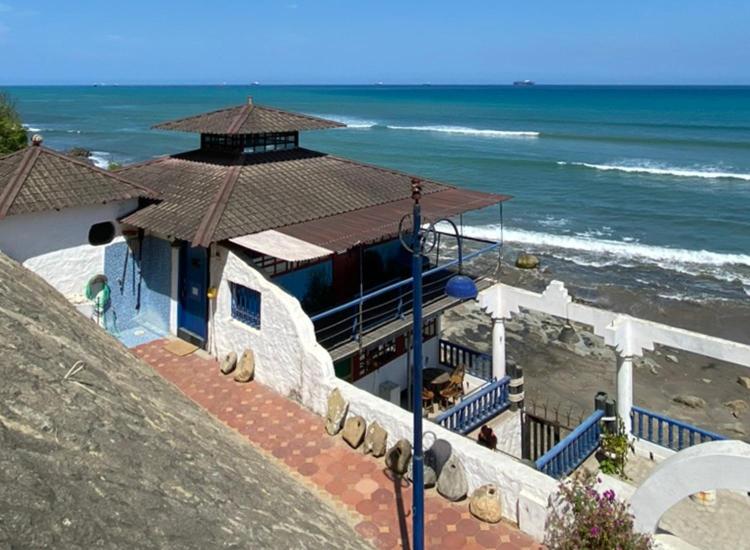 اتاق استاندارد چهارنفره با بالکن, Hosteria Farallon Dillon