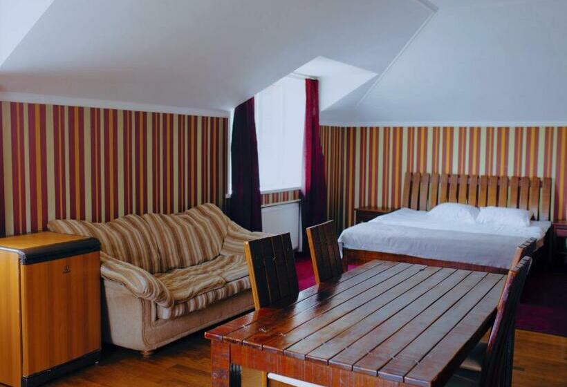 Люкс, Grebenky Motel