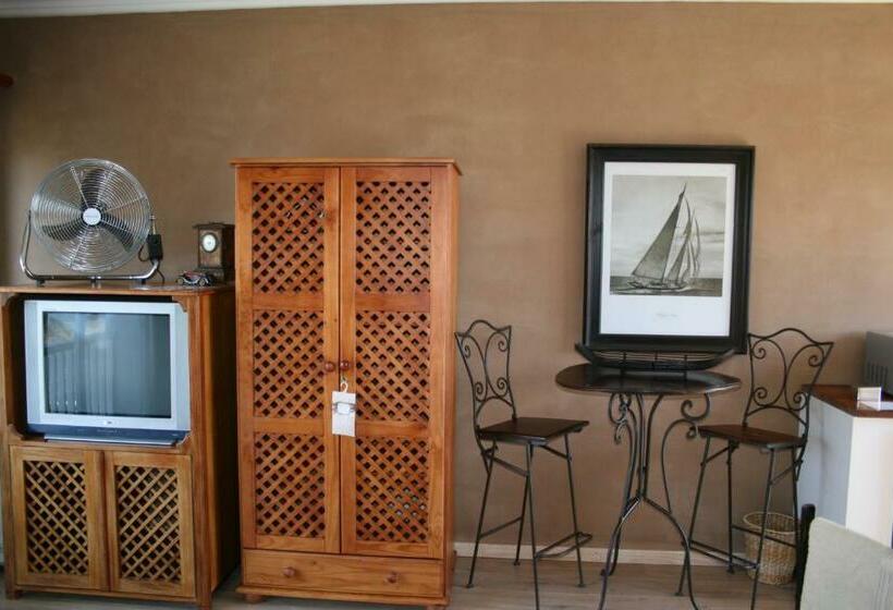 سوییت, Indigo Moon Guesthouse
