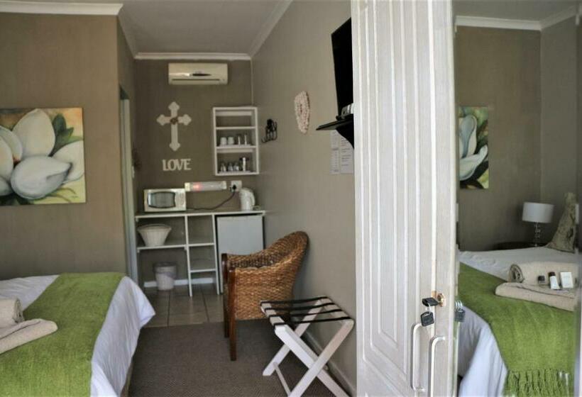 اتاق لوکس, Indigo Moon Guesthouse