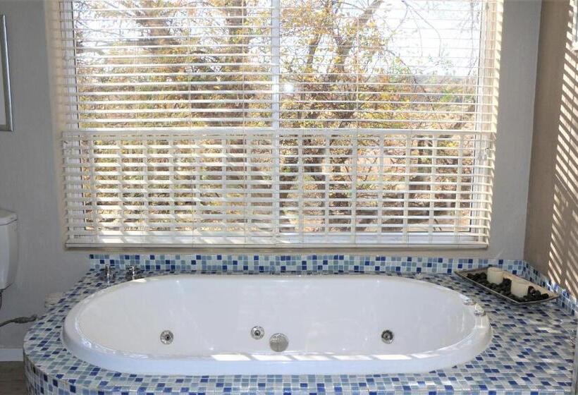Deluxe Suite King Bed, Indigo Moon Guesthouse