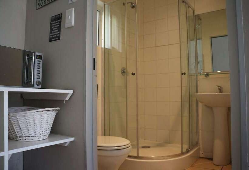 اتاق لوکس, Indigo Moon Guesthouse