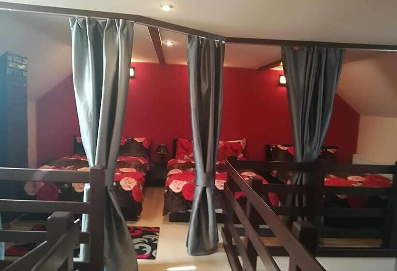 Дом 1 Спальня, Casa De Vacanta Silvia Varmaga